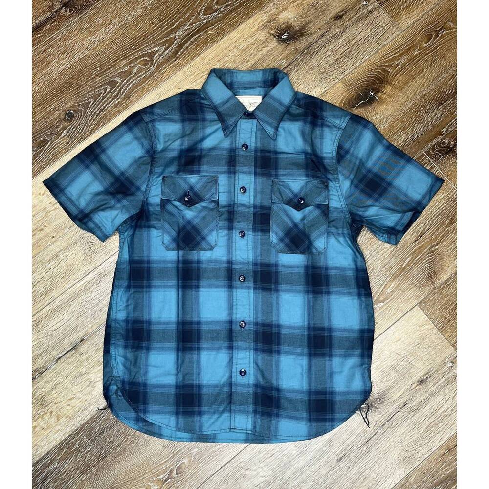 NEW FREENOTE CLOTH men's button up top in blue